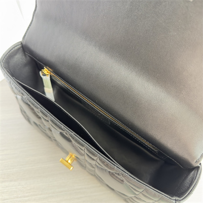 CD Medium Di.or Caro Bag Quilted Macrocannage Calfskin Gold Tone Metal Black