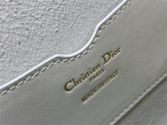 CD Medium Di.or Bobby Bag Box Calfskin Latte