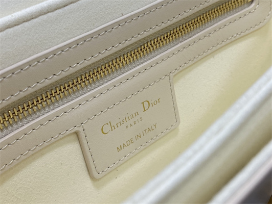 CD 30 Montaigne Avenue Bag Box Calfskin Dusty Ivory