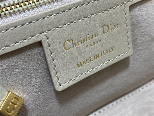 CD 30 Montaigne Avenue Bag Box Calfskin Beige