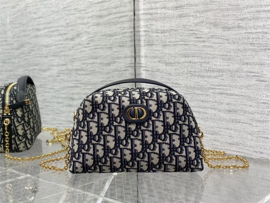 CD 30 Montaigne D-Cosy Bag Blue Oblique Jacquard