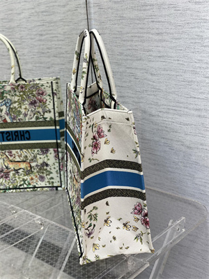 CD Large Book Tote D-Constellation Embroidery White Multicolor