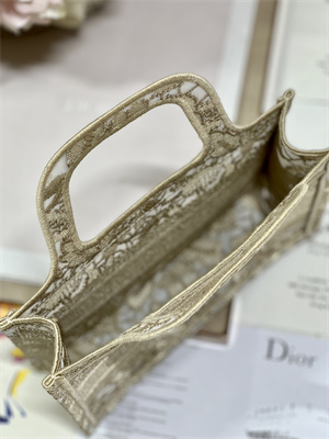 CD Mini Book Tote Gold Tone D-Lace Embroidery With Macrame Effect