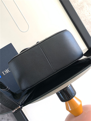 Di.or Gallop Backpack Grained Calfskin Black