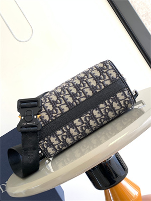 Di.or Lingot 22 Shoulder Bag Beige and Black Oblique Jacquard