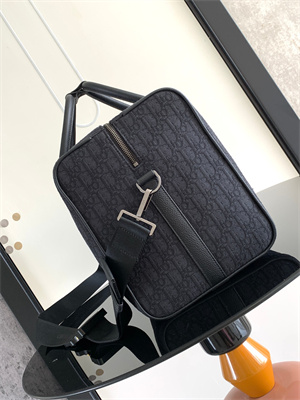 Di.or Lingot 50 Travel Bag Black Oblique Jacquard