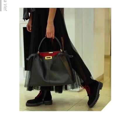 Fen.di Peekaboo X-Lite Large Leather Bag Black Color