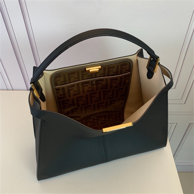 Fen.di Peekaboo X-Lite Large Leather Bag Black Color