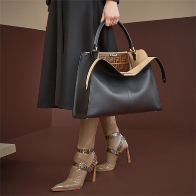 Fen.di Peekaboo X-Lite Large Leather Bag Black Color