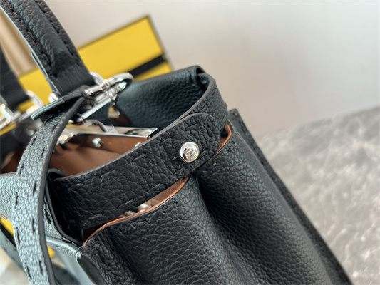 Fen.di Peekaboo Iconic ISeeU Medium Bag Cuoio Romano Leather Black Color With Topstitches