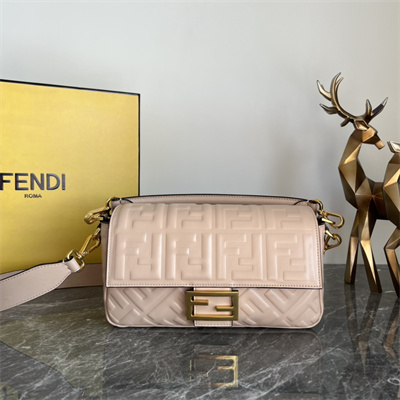 Fen.di BAGUETTE Bag Pink Nappa Leather With FF Motif