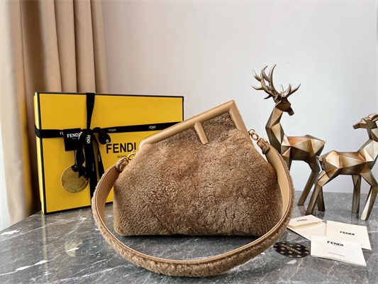 Fen.di FIRST MEDIUM Beige Sheepskin Bag