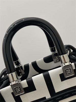 Fen.di Roma&Marc Jacobs MINI SUNSHINE SHOPPER White and Black Leather