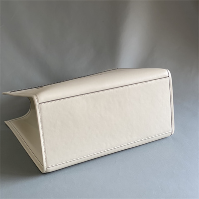 Fen.di SUNSHINE Large White Leather Shopper