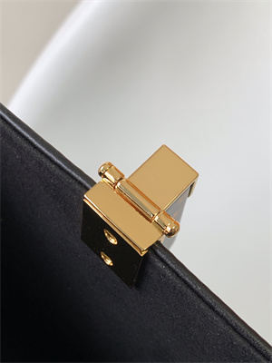 Fen.di SUNSHINE Medium Black Leather Shopper