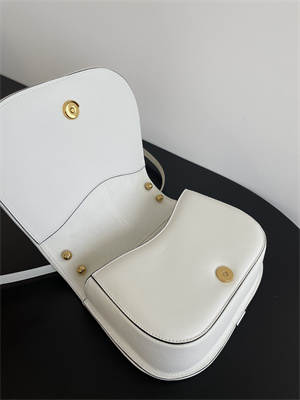 Fen.di C’mon Medium White Leather Bag