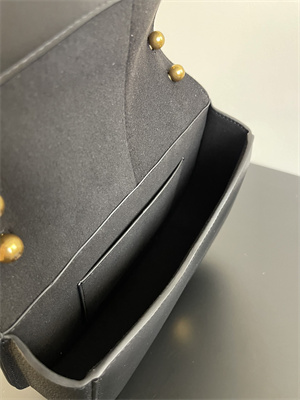 Fen.di C’mon Medium Black Leather Bag