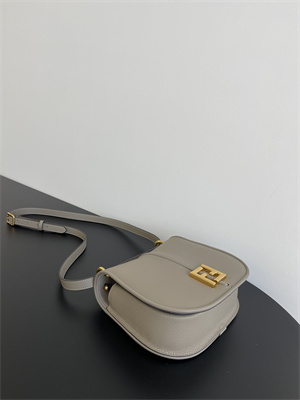 Fen.di C’mon Medium Dove Grey Leather Bag