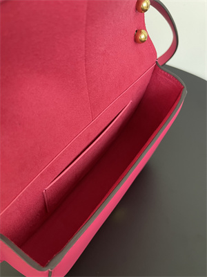 Fen.di C’mon Medium Fuchsia Leather Bag
