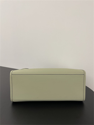 Fen.di SUNSHINE Medium Green Leather Shopper