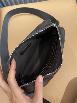 Fen.di CAMERA Case Brown FF Canvas and Leather