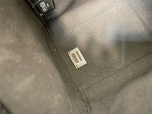 Fen.di ORIGAMI Mini Black Leather Bag That Can be Transformed