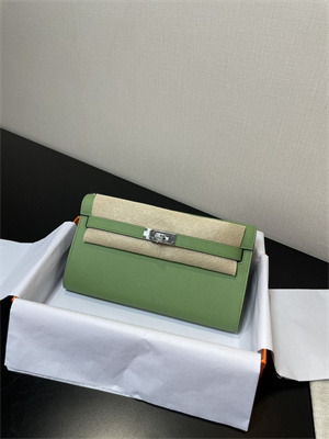 Kelly Classique To Go wallet Epsom Leather Silver Tone Metal In Vert Criquet Color HS