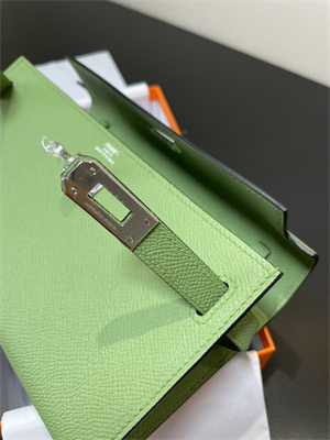 Kelly Classique To Go wallet Epsom Leather Silver Tone Metal In Vert Criquet Color HS