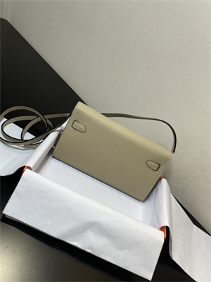 Kelly Classique To Go wallet Epsom Leather Gold Tone Metal In Trench Color HS