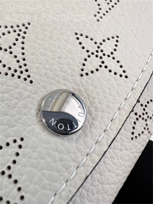 L.V IRIS Compact Wallet Monogram Leather Cream M62543