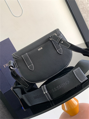 Di.or Saddle Pouch Black Grained Calfskin