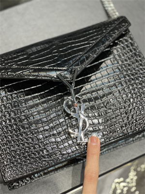 Y.S.L CASSANDRA CHAIN BAG IN CROCODILE EMBOSSED LEATHER Silver Tone Metal Black Color