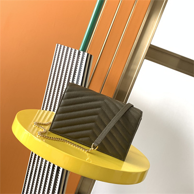 Y.S.L CASSANDRA ENVELOPE CHAIN WALLET IN GRAIN DEPOUDRE LEATHER Dk Green Color Gold Tone Metal