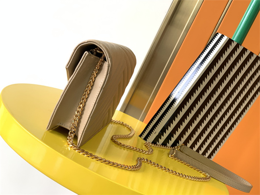 Y.S.L CASSANDRA ENVELOPE CHAIN WALLET IN GRAIN DEPOUDRE LEATHER Beige Color Gold Tone Metal