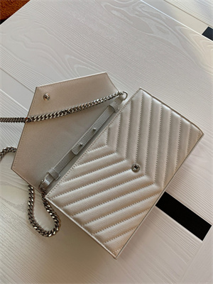 Y.S.L CLASSIC CASSANDRA CHAIN WALLET IN GRAIN DEPOUDRE LEATHER White Color Silver Tone Metal