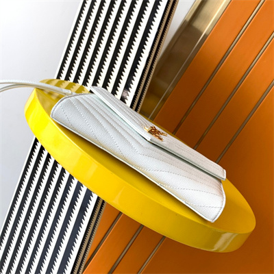 Y.S.L CASSANDRA MATELASS?? FLAP POUCH IN GRAIN DE POUDRE EMBOSSED LEATHER White Color Gold Tone Metal