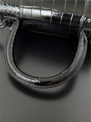 Women’s Hourglass Small Handbag Crocodile Embossed In Black-Black