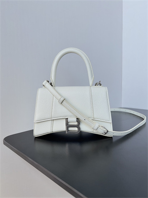 Women’s Hourglass XS Handbag Grained Calfskin In White-Silver