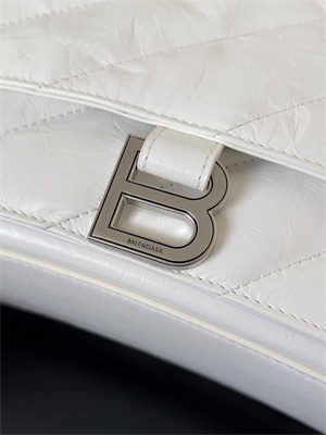 Women’s CRUSH Medium Chain Bag Quilted In White Crushed Calfskin