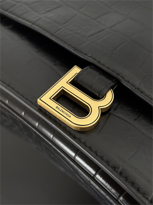 Women’s CRUSH Medium Chain Bag Crocodile Embossed In Black