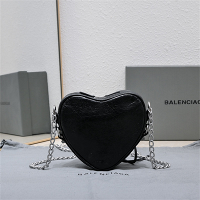 Women’s Le Cagole Heart Mini Bag In Arena Lambskin Black Color