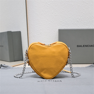 Women’s Le Cagole Heart Mini Bag In Arena Lambskin Yellow Color