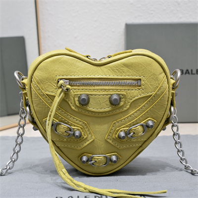 Women’s Le Cagole Heart Mini Bag In Arena Lambskin Greenish Yellow Color