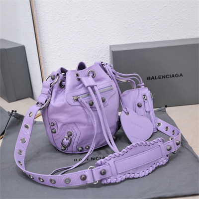 Women’s Le Cagole XS Bucket Bag In Arena Lambskin Purple Color
