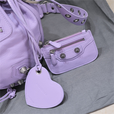 Women’s Le Cagole Small Bucket Bag In Arena Lambskin Purple Color