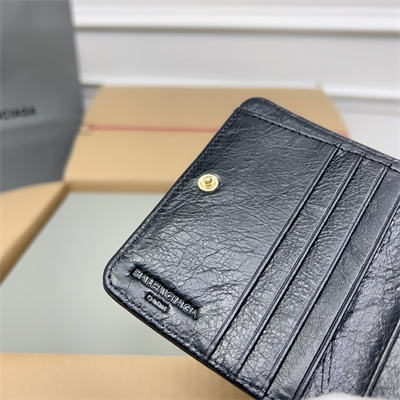 Le Cagole Compact Zippy Wallet In Goatskin Navy Color