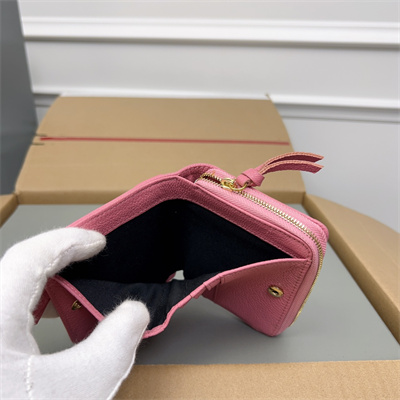 Le Cagole Compact Zippy Wallet In Goatskin Pink Color