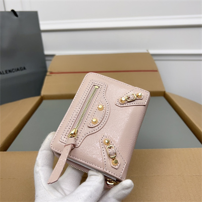 Le Cagole Compact Zippy Wallet In Arena Lambskin Lt Pink Color