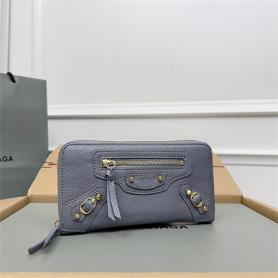 Le Cagole Continental Zippy Wallet In Arena Lambskin Lt Grey Color