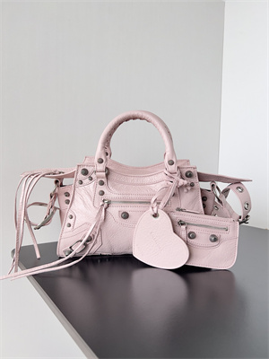 Women’s NEO Cagole XS Handbag In Arena Lambskin Ice Pink Color